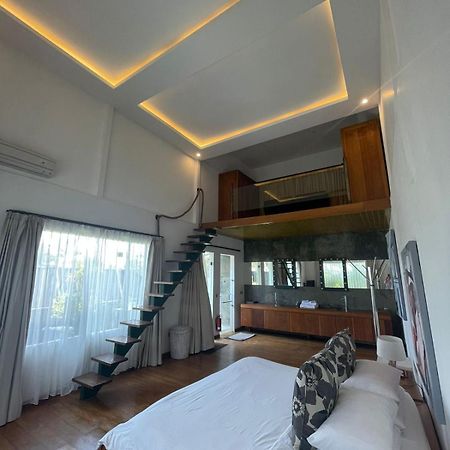 Saga Villas Ultra Семіньяк Екстер'єр фото